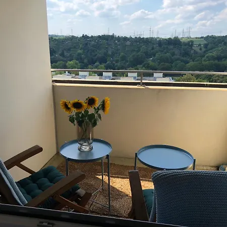Grosses Appartement Mit Aussichtsbalkon Ludwigsburg Eksteriør billede